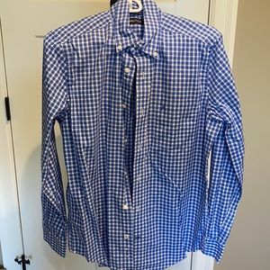 Nautica button down! Hardly worn! Size: S!